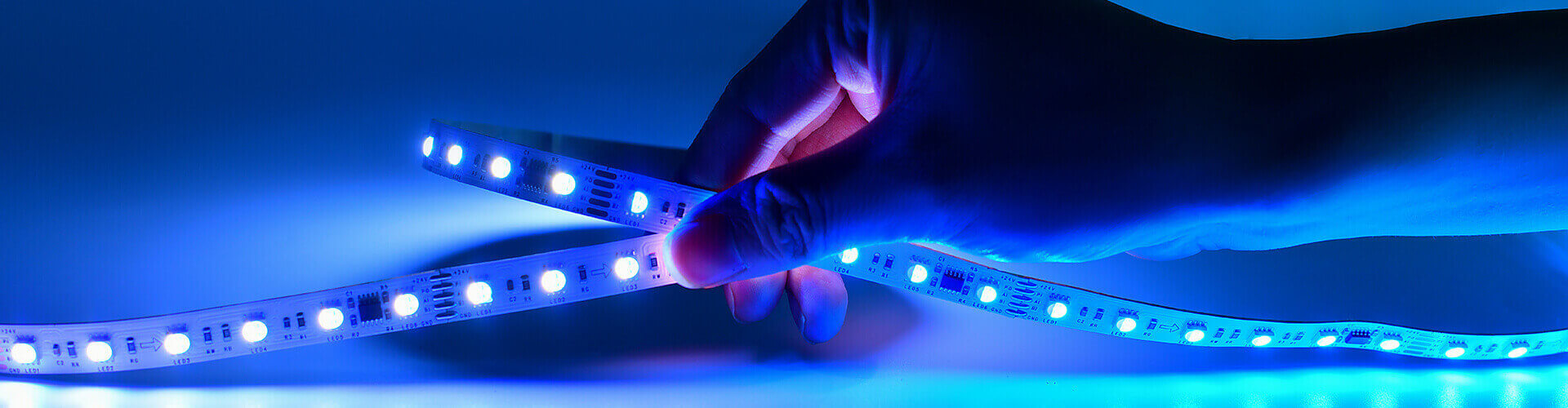 TM512 RGBW LED Strip 60LEDs/M 4-in-1 External chips DC24V